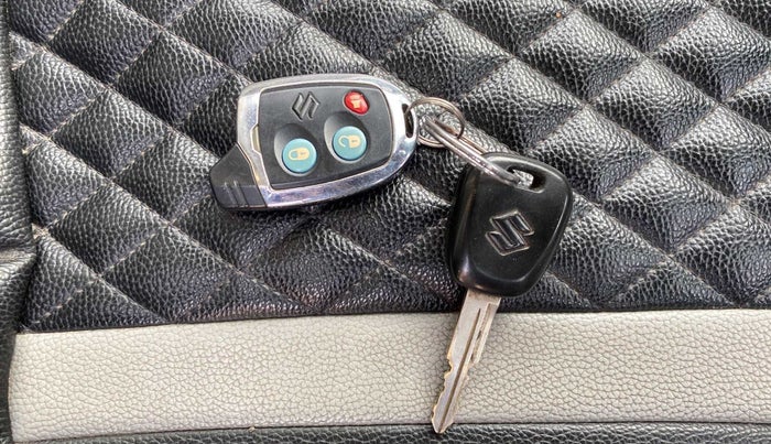 2018 Maruti Alto 800 LXI, Petrol, Manual, 12,919 km, Key Close Up