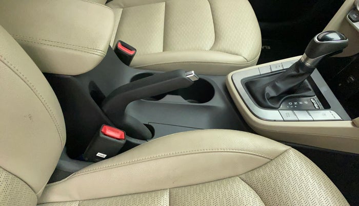 2021 Hyundai New Elantra 2.0 SX(O) AT PETROL, Petrol, Automatic, 42,335 km, Gear Lever