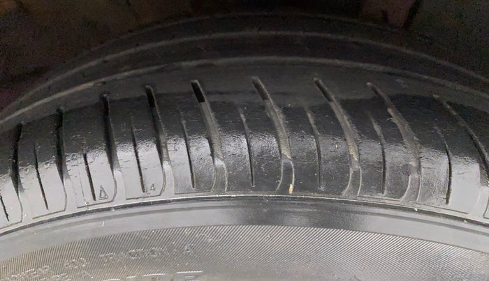 2021 Hyundai New Elantra 2.0 SX(O) AT PETROL, Petrol, Automatic, 42,335 km, Right Front Tyre Tread