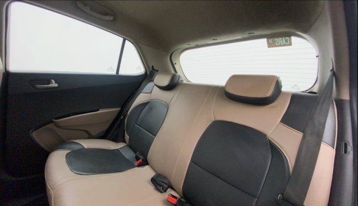 2013 Hyundai Grand i10 ASTA 1.2 KAPPA VTVT, Petrol, Manual, 65,783 km, Right Side Rear Door Cabin