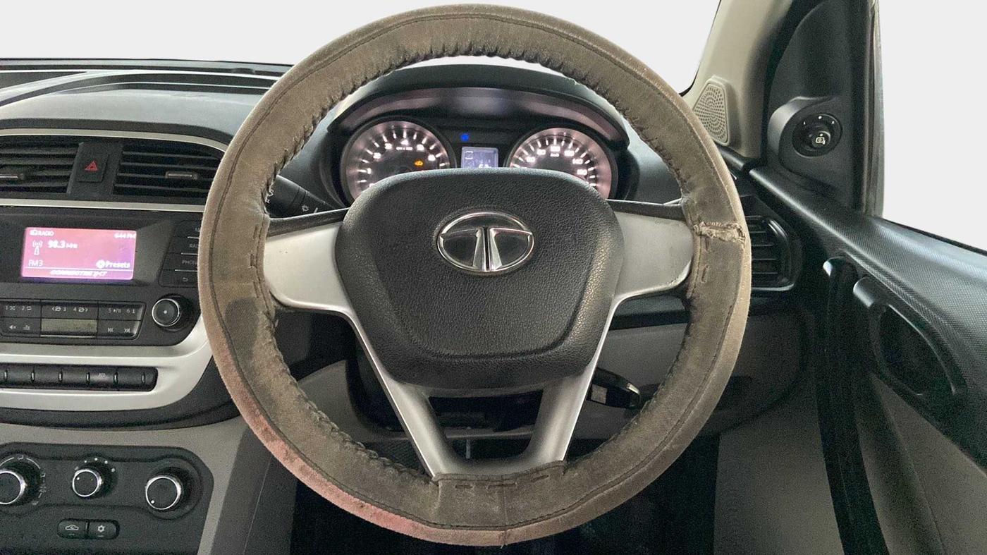 2016 Tata Tiago XT PETROL, Petrol, Manual, 94,279 km, Steering Wheel Close Up