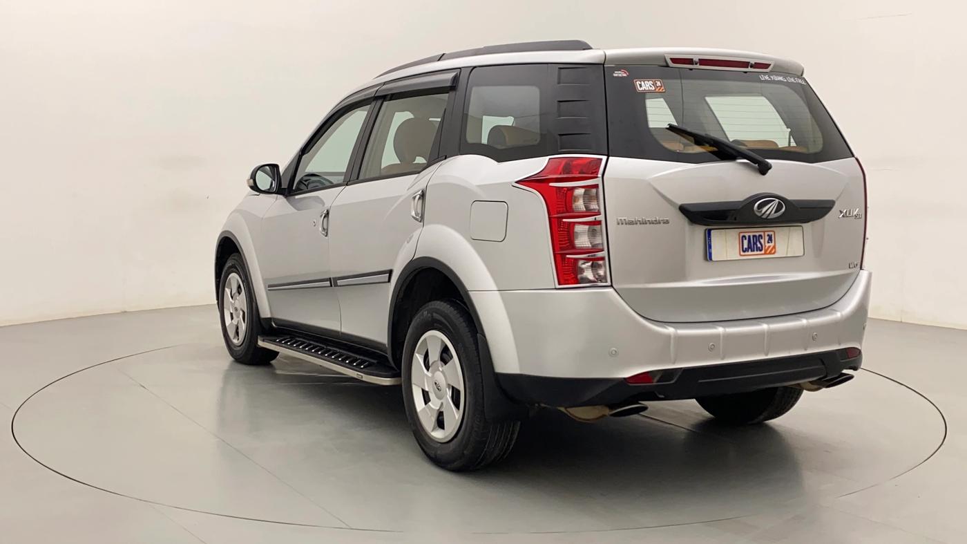 2016 Mahindra XUV500 W6, Diesel, Manual, 29,700 km, Left Back Diagonal