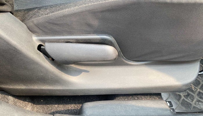 2015 Maruti Swift VXI, Petrol, Manual, 23,226 km, Driver Side Adjustment Panel