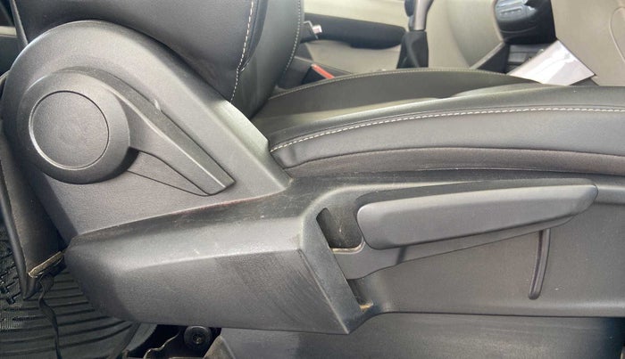2022 Tata ALTROZ XZ PLUS DIESEL, Diesel, Manual, 17,163 km, Driver Side Adjustment Panel