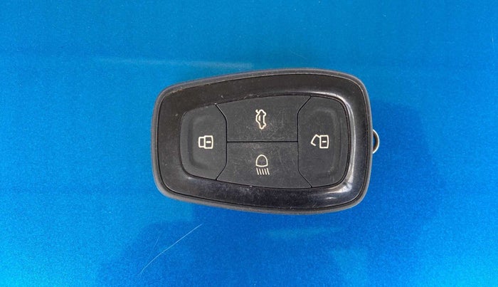2022 Tata ALTROZ XZ PLUS DIESEL, Diesel, Manual, 17,163 km, Key Close Up