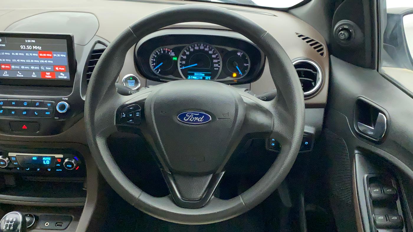 2018 Ford FREESTYLE TITANIUM 1.2 PETROL, Petrol, Manual, 31,113 km, Steering Wheel Close Up