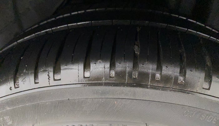 2018 Ford FREESTYLE TITANIUM 1.2 PETROL, Petrol, Manual, 31,113 km, Left Rear Tyre Tread