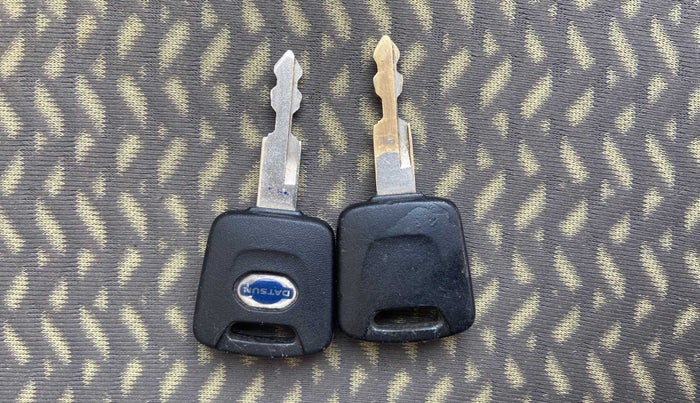 2016 Datsun Redi Go T (O), Petrol, Manual, 62,823 km, Key Close Up