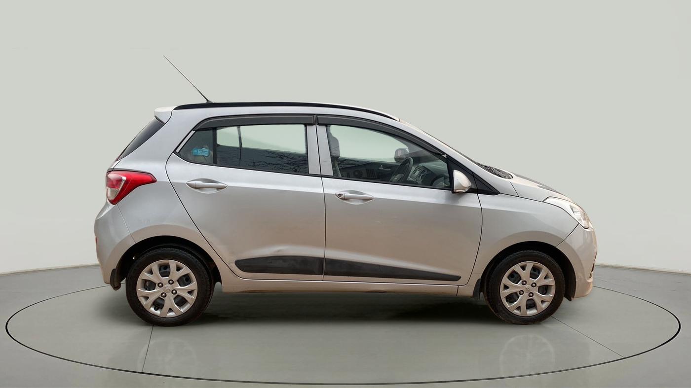 2015 Hyundai Grand i10 SPORTZ 1.2 KAPPA VTVT, Petrol, Manual, 24,918 km, Right Side View