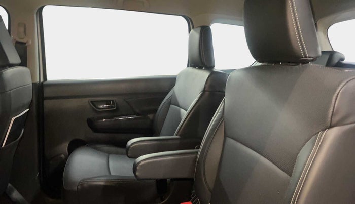 2023 Maruti XL6 ALPHA PLUS MT, Petrol, Manual, 7,241 km, Right Side Rear Door Cabin