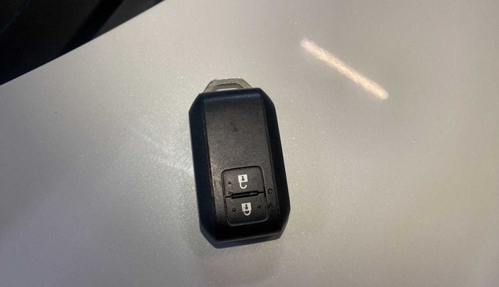 2023 Maruti XL6 ALPHA PLUS MT, Petrol, Manual, 7,241 km, Key Close Up