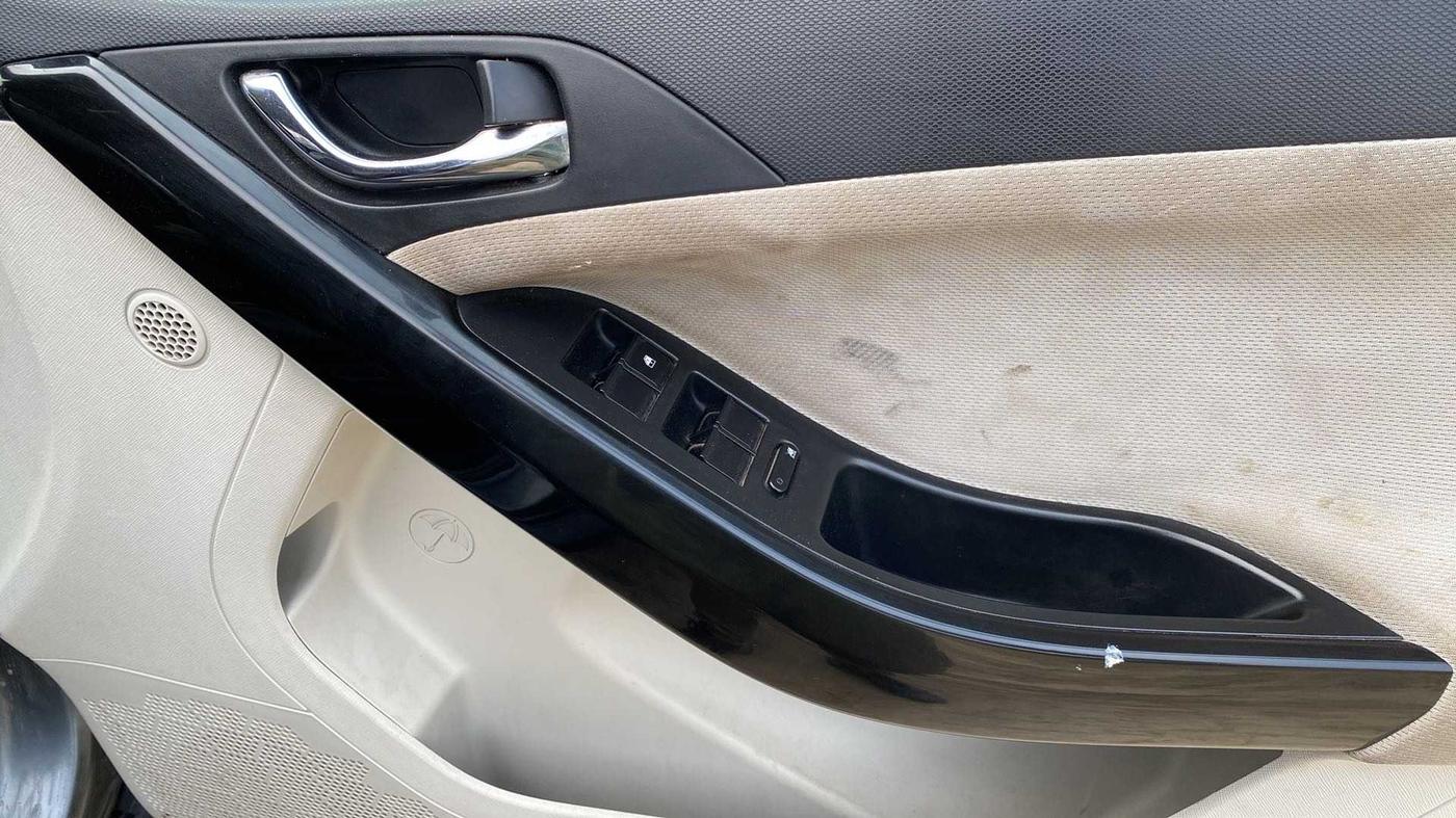 2020 Tata NEXON XZ PLUS (O) DIESEL, Diesel, Manual, 62,576 km, Driver Side Door Panels Control