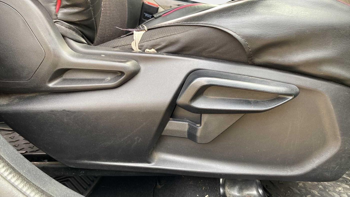 2020 Tata NEXON XZ PLUS (O) DIESEL, Diesel, Manual, 62,576 km, Driver Side Adjustment Panel