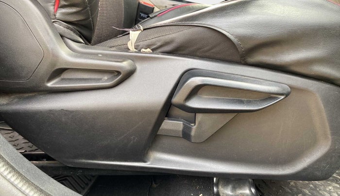 2020 Tata NEXON XZ PLUS (O) DIESEL, Diesel, Manual, 62,576 km, Driver Side Adjustment Panel