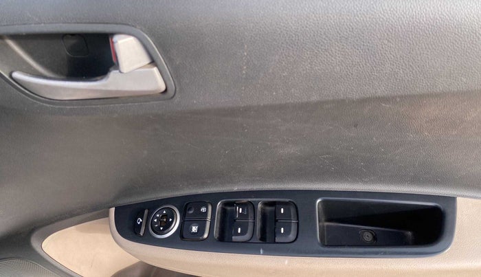 2014 Hyundai Xcent S (O) 1.2, Petrol, Manual, 86,824 km, Driver Side Door Panels Control