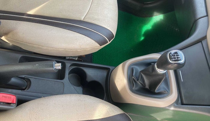 2014 Hyundai Xcent S (O) 1.2, Petrol, Manual, 86,824 km, Gear Lever