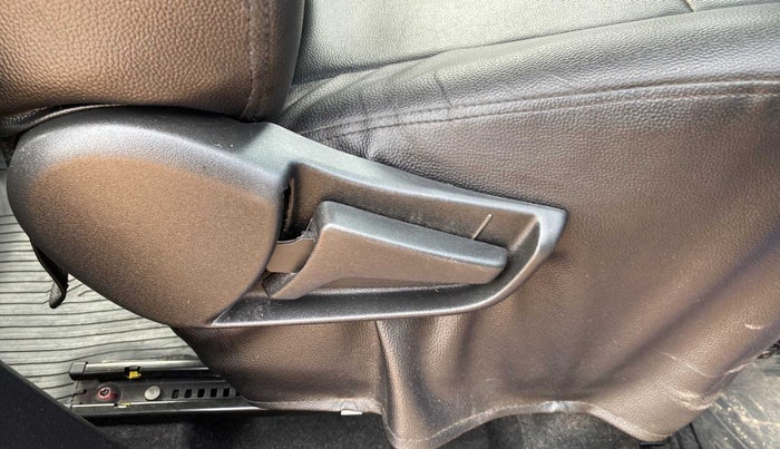 2020 Maruti S PRESSO VXI+, Petrol, Manual, 10,421 km, Driver Side Adjustment Panel