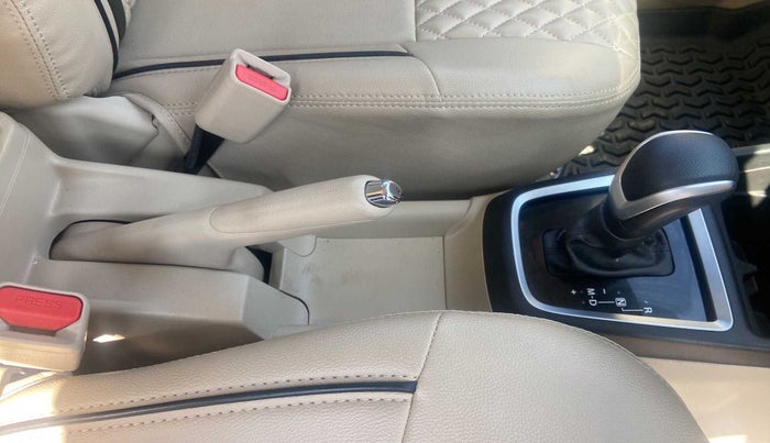 2022 Maruti Dzire ZXI AMT, Petrol, Automatic, 1,938 km, Gear Lever