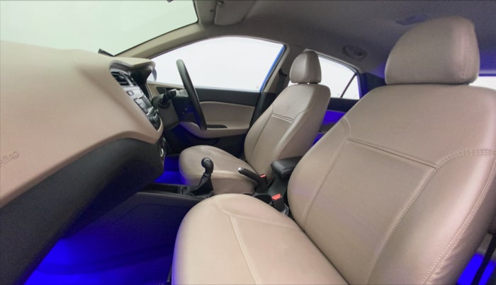 2017 Hyundai Elite i20 SPORTZ 1.2, Petrol, Manual, 20,162 km, Right Side Front Door Cabin
