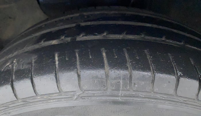 2017 Hyundai Elite i20 SPORTZ 1.2, Petrol, Manual, 20,162 km, Left Front Tyre Tread