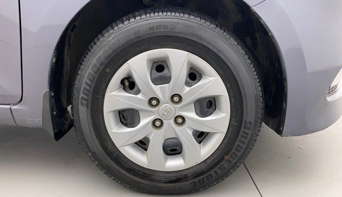2017 Hyundai Elite i20 SPORTZ 1.2, Petrol, Manual, 28,088 km, Right Front Wheel