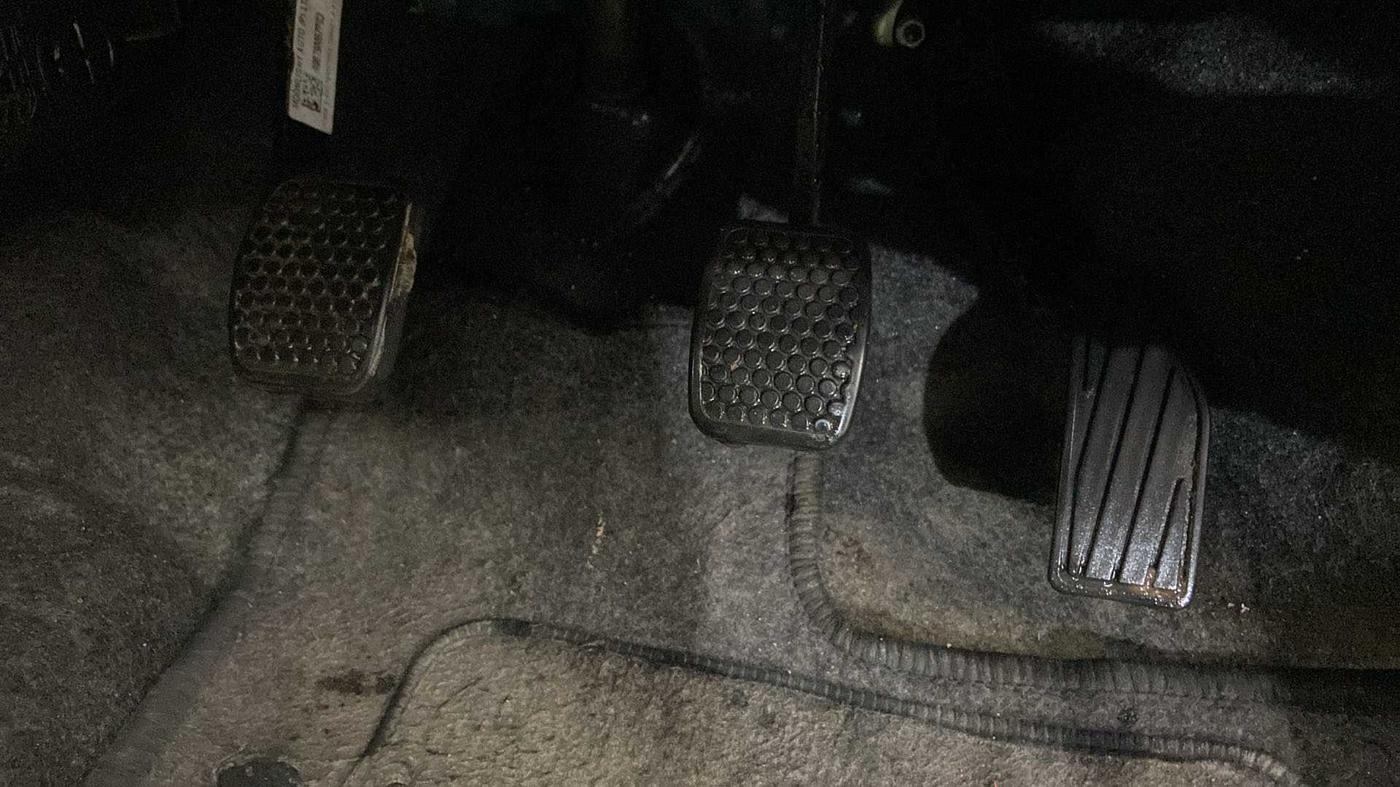2021 Maruti Alto VXI, Petrol, Manual, 17,389 km, Pedals