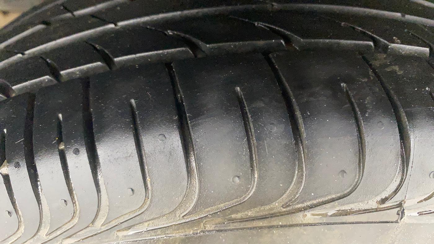 2019 Toyota YARIS J MT, Petrol, Manual, 1,27,430 km, Right Rear Tyre Tread