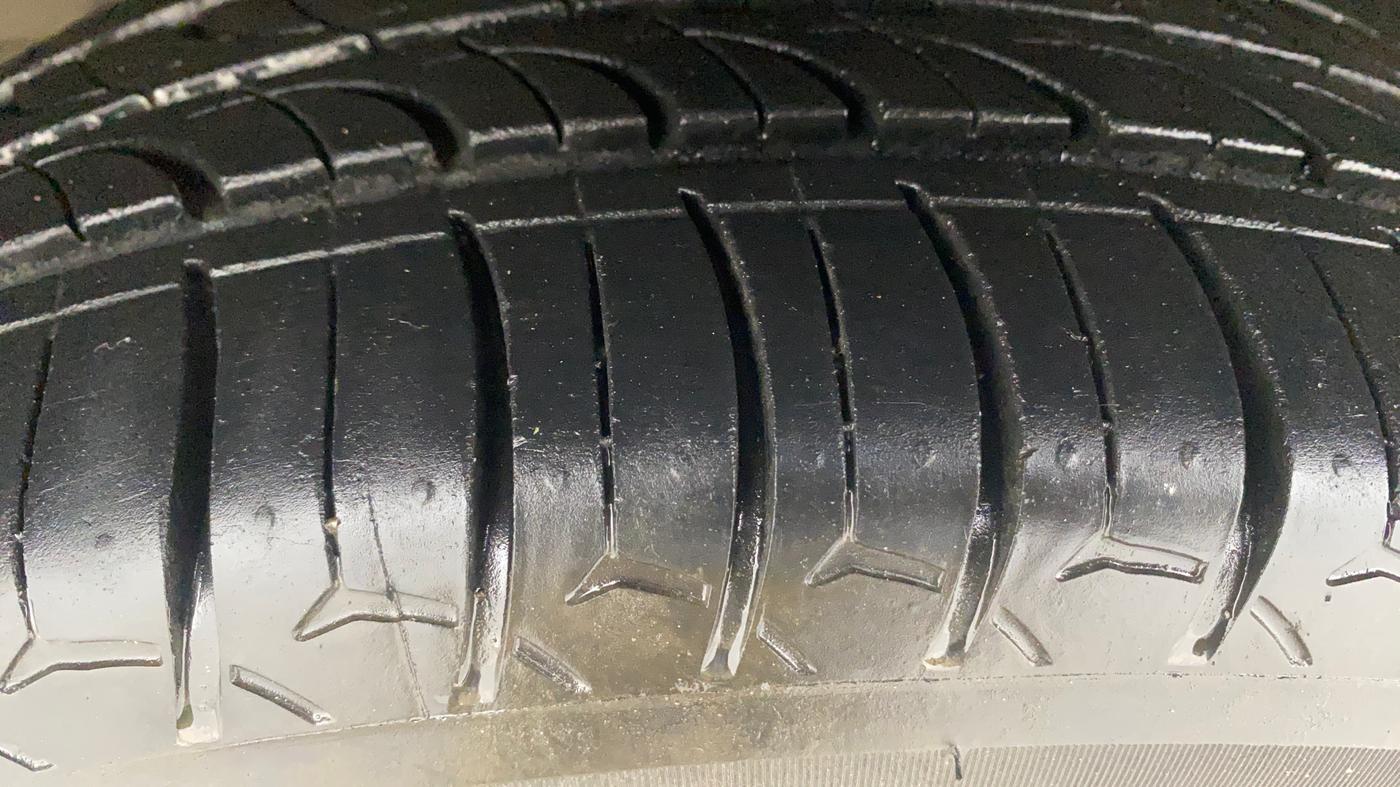 2019 Toyota YARIS J MT, Petrol, Manual, 1,27,430 km, Left Front Tyre Tread