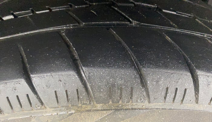 2019 Toyota YARIS J MT, Petrol, Manual, 1,27,430 km, Left Rear Tyre Tread