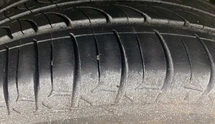 2019 Toyota YARIS J MT, Petrol, Manual, 1,27,430 km, Right Front Tyre Tread