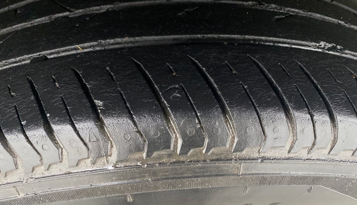 2024 Tata NEXON Smart + 1.5, Diesel, Manual, 19,983 km, Right Rear Tyre Tread