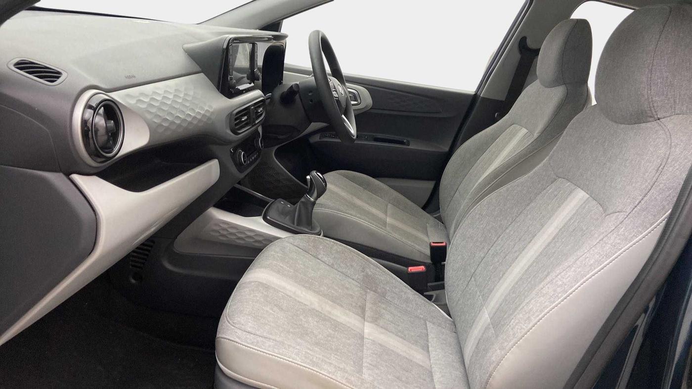 2020 Hyundai GRAND I10 NIOS SPORTZ AMT 1.2 KAPPA VTVT, Petrol, Automatic, 15,645 km, Right Side Front Door Cabin