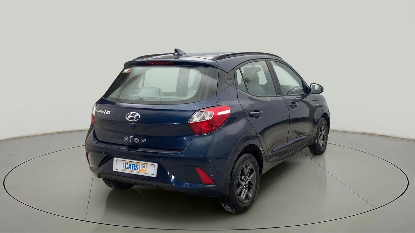 2020 Hyundai GRAND I10 NIOS SPORTZ AMT 1.2 KAPPA VTVT, Petrol, Automatic, 15,645 km, Right Back Diagonal