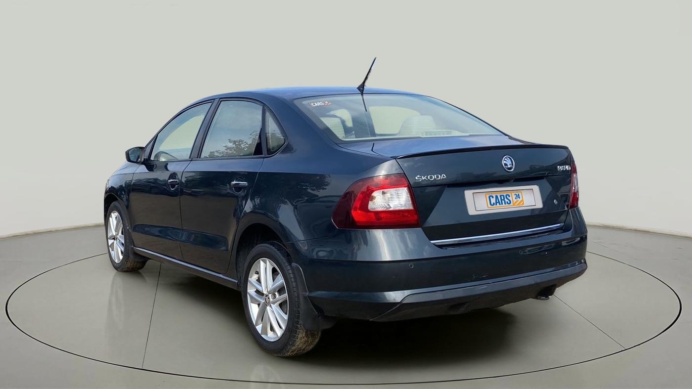 2017 Skoda Rapid STYLE 1.6 MPI, Petrol, Manual, 83,852 km, Left Back Diagonal