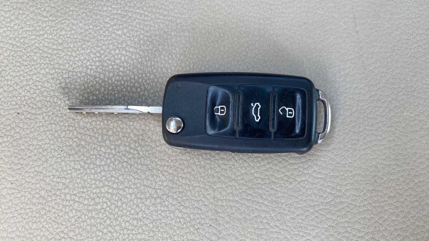 2017 Skoda Rapid STYLE 1.6 MPI, Petrol, Manual, 83,852 km, Key Close Up