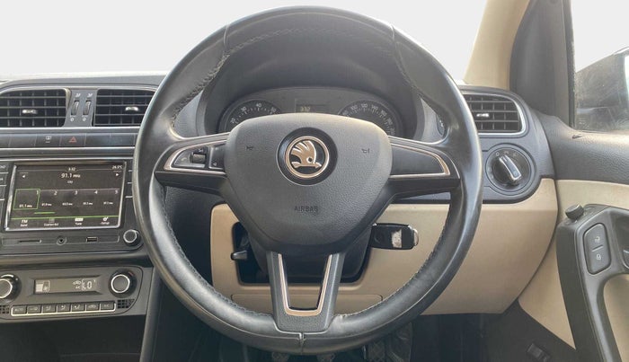 2017 Skoda Rapid STYLE 1.6 MPI, Petrol, Manual, 83,852 km, Steering Wheel Close Up