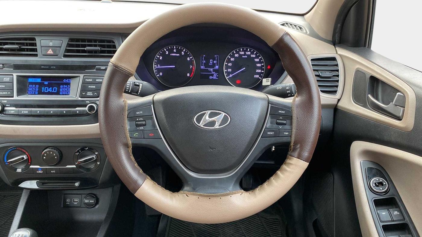 2014 Hyundai Elite i20 MAGNA 1.2, Petrol, Manual, 19,475 km, Steering Wheel Close Up