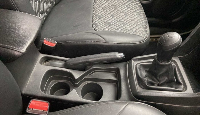 2021 Maruti Vitara Brezza LXI, Petrol, Manual, 26,742 km, Gear Lever