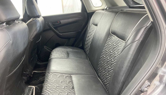 2021 Maruti Vitara Brezza LXI, Petrol, Manual, 26,742 km, Right Side Rear Door Cabin