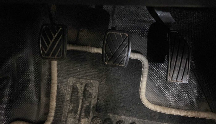 2021 Maruti Vitara Brezza LXI, Petrol, Manual, 26,742 km, Pedals