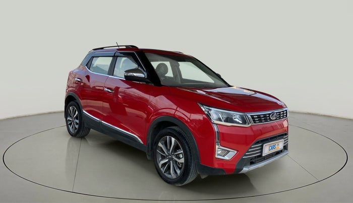2021 Mahindra XUV300 W8 (O) 1.2 PETROL AMT, Petrol, Automatic, 7,093 km, Right Front Diagonal