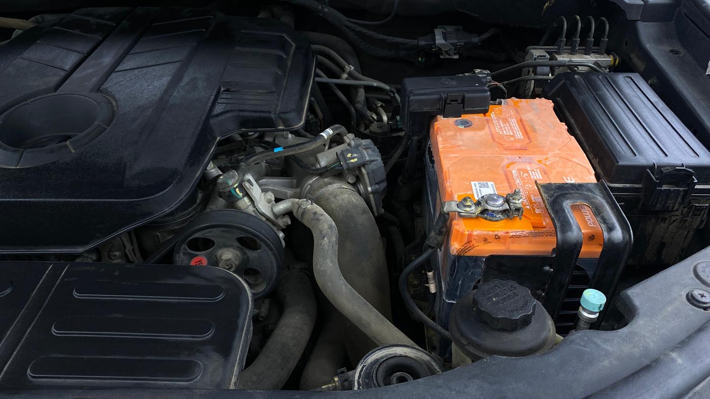 2019 Mahindra ALTURAS G4 4WD AT, Diesel, Automatic, 77,665 km, Engine View - Left