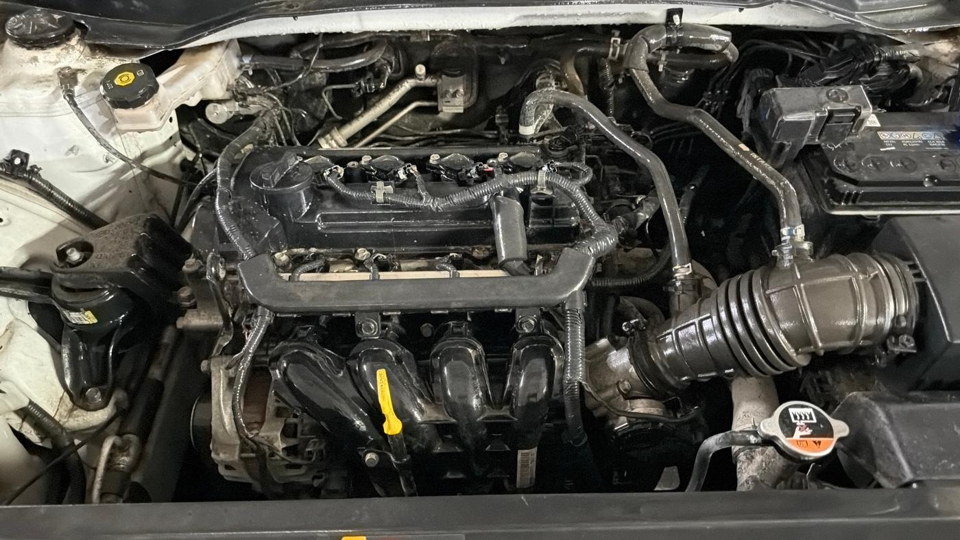 2022 Hyundai VENUE S+ 1.2, Petrol, Manual, 30,871 km, Engine View