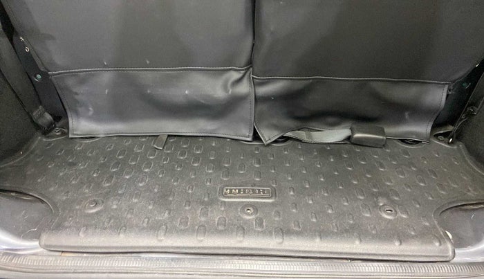 2021 Mahindra Thar LX PETROL HT 4WD AT, Petrol, Automatic, 13,934 km, Boot Inside