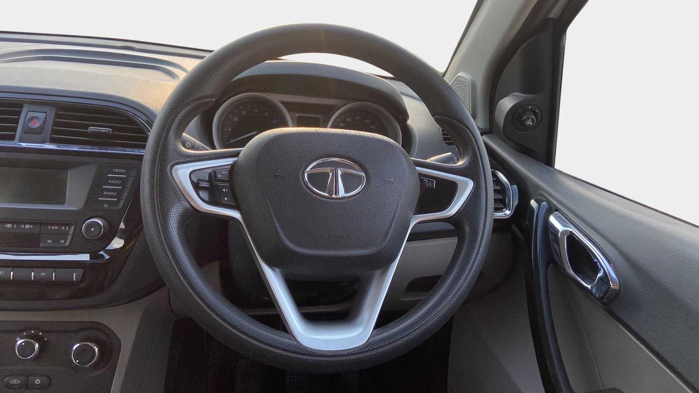 2017 Tata Tiago XZ PETROL, Petrol, Manual, 39,415 km, Steering Wheel Close Up