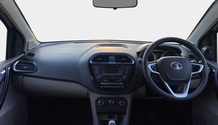 2017 Tata Tiago XZ PETROL, Petrol, Manual, 39,415 km, Dashboard