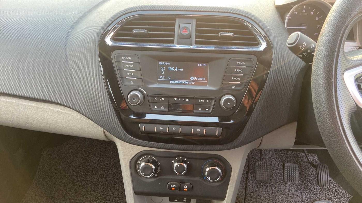 2017 Tata Tiago XZ PETROL, Petrol, Manual, 39,415 km, Air Conditioner