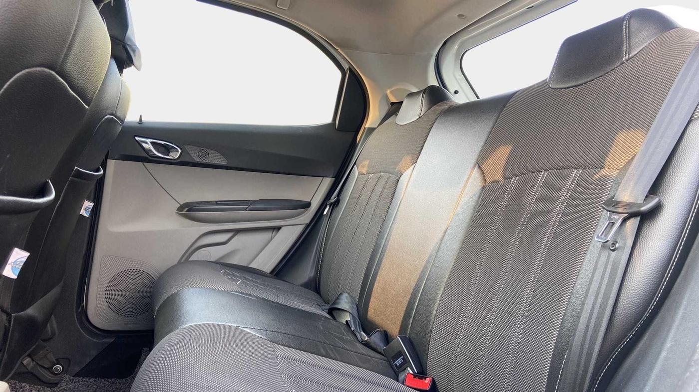 2017 Tata Tiago XZ PETROL, Petrol, Manual, 39,415 km, Right Side Rear Door Cabin