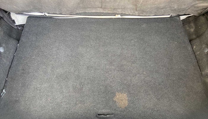 2017 Tata Tiago XZ PETROL, Petrol, Manual, 39,415 km, Boot Inside