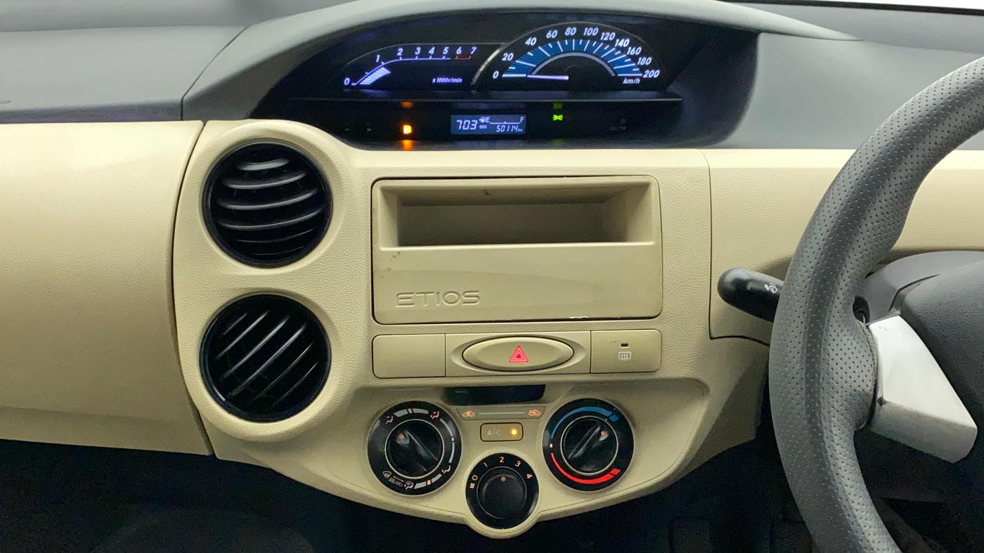 2017 Toyota Etios Liva G, Petrol, Manual, 50,222 km, Air Conditioner